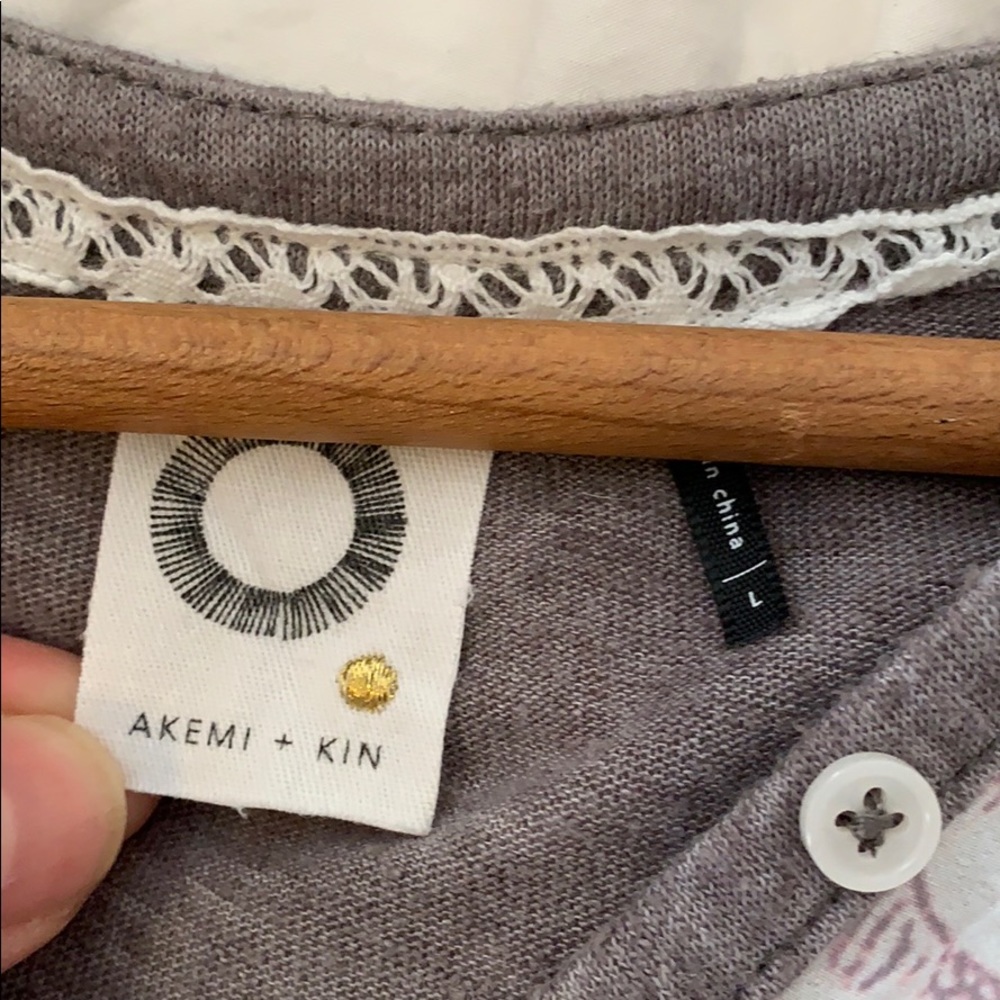 Anthro Akemi + Kin Top - Picture 4 of 7
